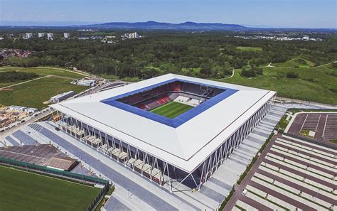 Football club SC Freiburg plans world's largest PV system on stadium