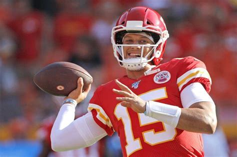 Chiefs QB Patrick Mahomes' arm angles causing defenses fits | Sports ...