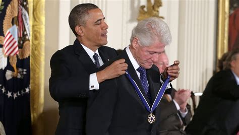 Obama awards Presidential Medal of Freedom