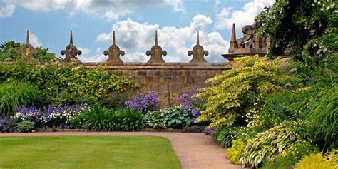 Walled garden, Hardwick Hall (4317) by Chris Spracklen | Garden wall, Famous gardens, Amazing ...