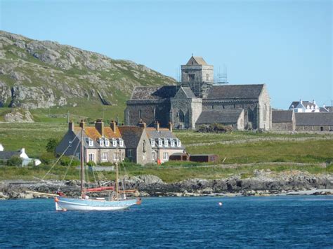 Bridget Mary's Blog: My Pilgrimage to Holy Island and Iona