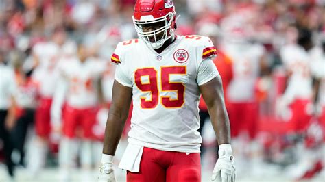 Chiefs DT Chris Jones gives defense C+ in win vs Cardinals