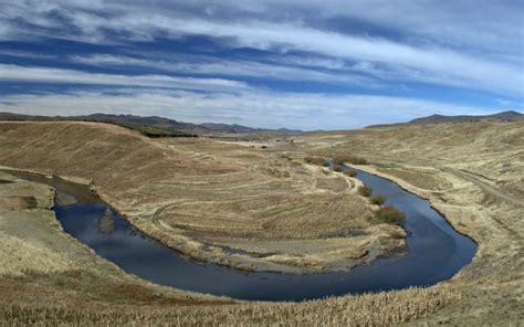 How Does an Oxbow Lake Form? | Wonderopolis