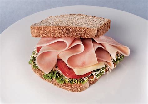 Ham Sandwich Calories and Nutrition (100g)