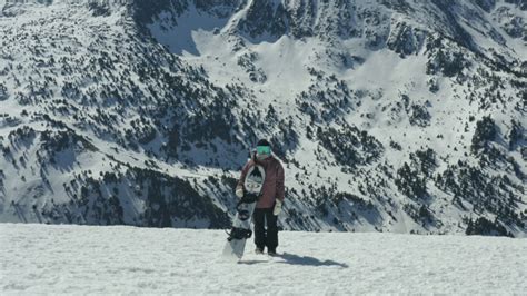 WATCH: First Look at "Inside Me” - A film about María Hidalgo - Snowboard Magazine || Coming to ...