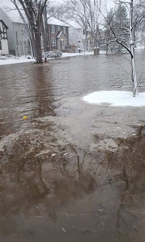 Massive water main break floods Winnipeg residential street | CBC News