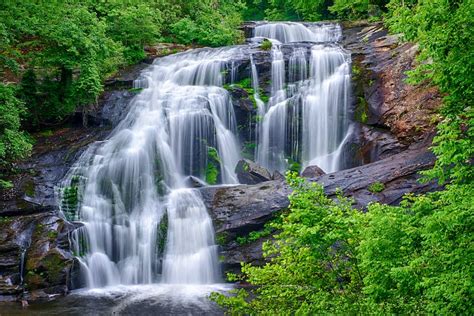 19 Picturesque Waterfalls in Tennessee (+ Map)