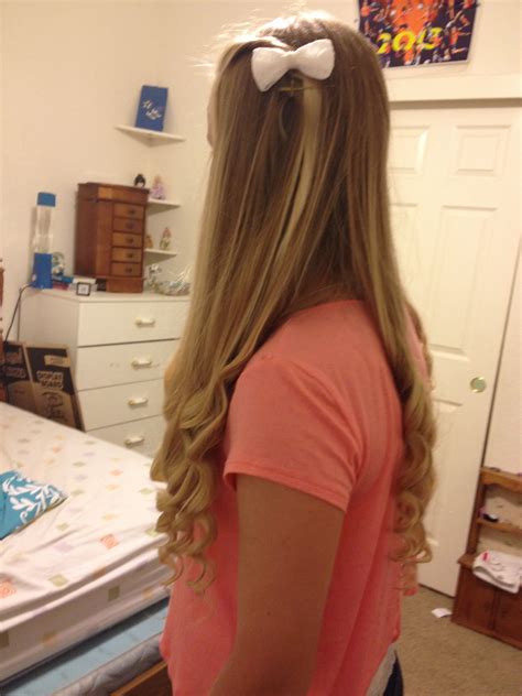 Cute first day of school hair | Summer dresses, Hairstyles for school, Hair