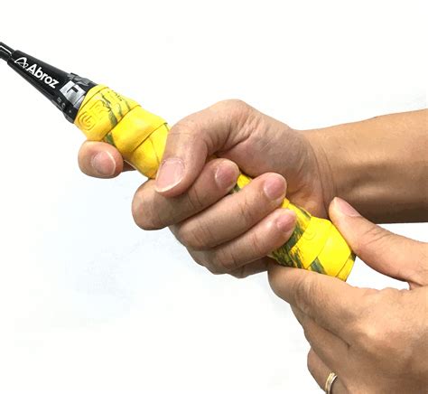 Are You Holding Your Racket Correctly? Here Are 5 Easy-To-Follow Basic Grips - Badminton Bay's Blog