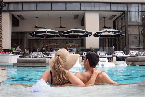 10 Hotels in Houston with Pools and Unforgettable Adventures Nearby