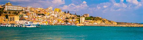 Sciacca, an amphitheatre open to the sea - Select Sicily