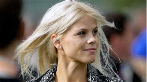 Elin Nordegren's $110M Net Worth - Expensive Divorce Settlement and Lifestyle | Glamour Path