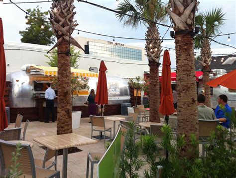 al Fresco Food Carts in Downtown Penascola~