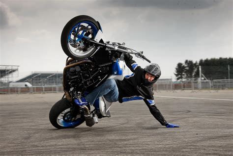 Stunt Bike Wallpapers - Wallpaper Cave