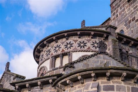 Romanesque Architecture in the Deep Heart of France - Deep Heart of France