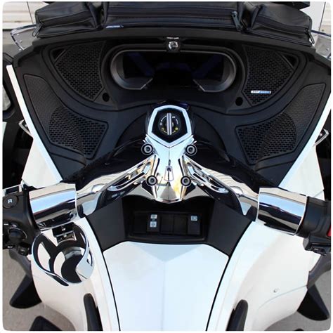 Can-Am Spyder RT Chrome Handlebar Cover | 41-163