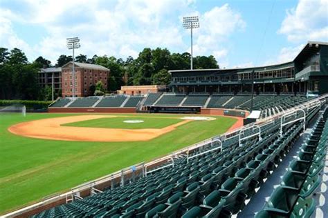 NCAA Baseball Terre Haute Regionals Game 5 (North Carolina vs Iowa) Bob Warn Field at Sycamore ...