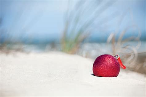 Christmas at the Beach Wallpaper - WallpaperSafari