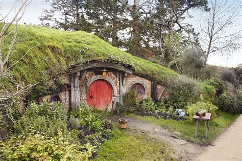 What It's Like to Visit the Real Hobbiton in New Zealand - Eat Drink ...