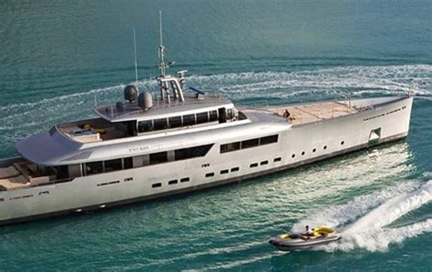 Expedition Yacht charter | Yacht services