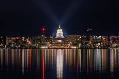 Lighting the Wisconsin State Capitol Dome | Phoenix Products