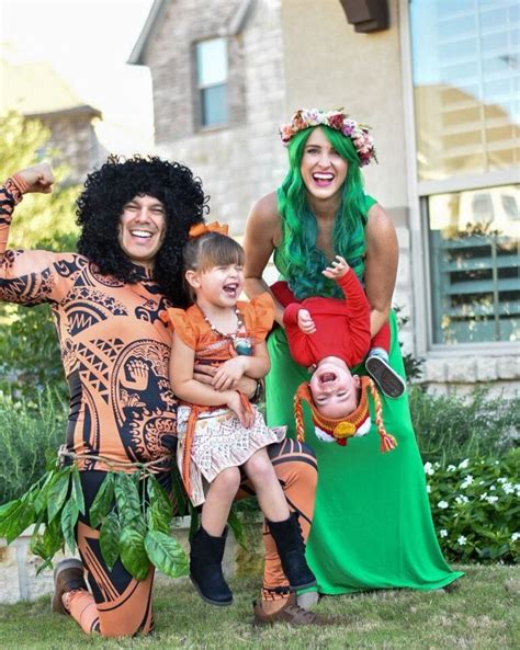 35+ *Cutest* Disney Family Halloween Costumes - 2023