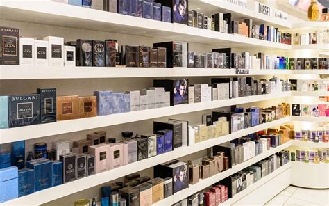 Best Perfume Shops in Dubai: Safia, Ajmal Perfumes & more - MyBayut