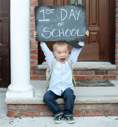 10 fun ideas for the first day of school | Funny school pictures, First day of school pictures ...