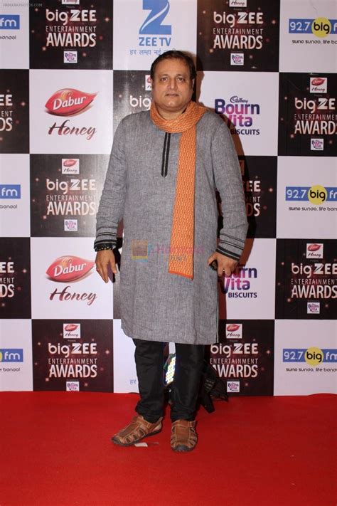 Manoj Joshi At Red Carpet Of Big Zee Entertainment Awards 2017 on 29th ...