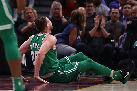 NBA players offer prayers for Gordon Hayward after horrific leg injury