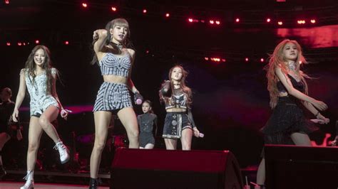 Blackpink brings K-pop charm to Coachella and wins over skeptics - Los Angeles Times