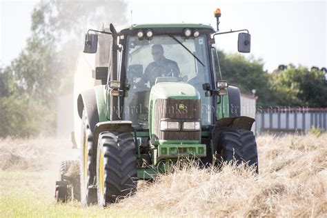 Claas VARIANT Baler: Review – Australian Roadtrains