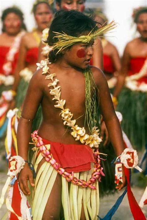 Boy dancer from Gilmaan' | Micronesian Culture | Micronesia | OzOutback