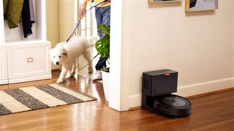 iRobot Roomba 'poopocalypse' problem, solved: This robot vacuum won't ...