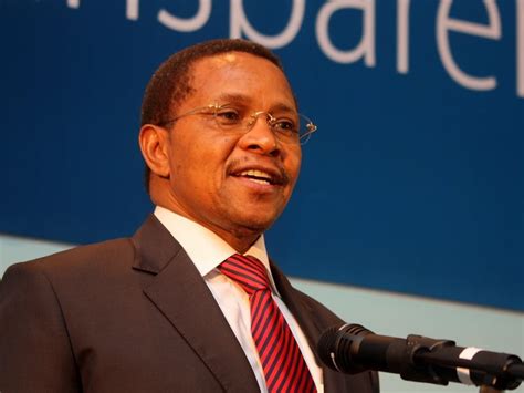 Jakaya Kikwete Biography - Childhood, Life Achievements & Timeline