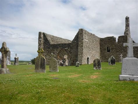 Local destination Clonmacnoise Monastery Ruins in Athlone - DOATRIP.de