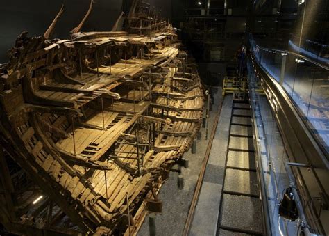 Mary Rose warship: Full view revealed after museum revamp - BBC News