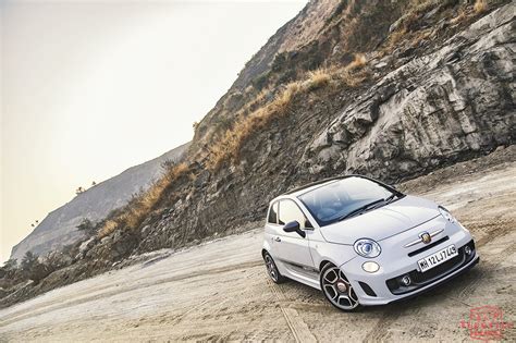 Abarth 595 Competizione: Review, Test Drive - Throttle Blips