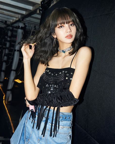 9-BLACKPINK-Lisa-Instagram-Update-14-July-2019-Bangkok-Encore