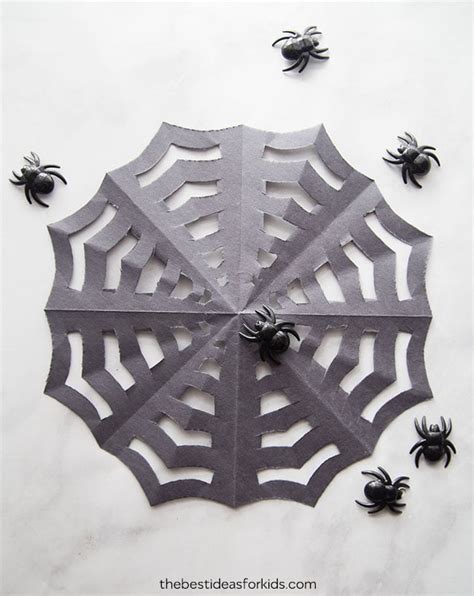 Spider Crafts - The Best Ideas for Kids