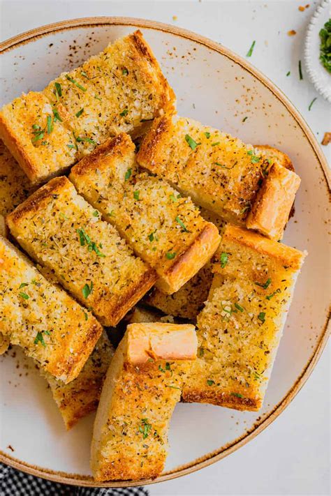 Homemade Garlic Bread (Using frozen bread dough!) - Midwest Nice