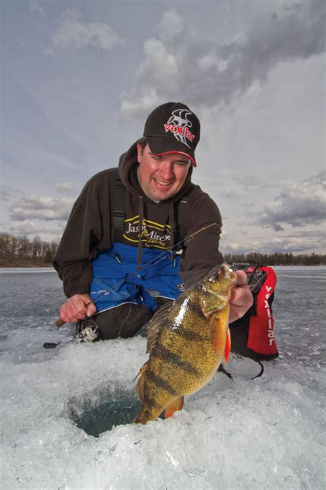 Ice Fishing Deep Perch - In-Fisherman