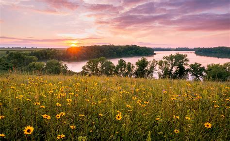 Hiking in Minnesota Provides Solitude And Underrated Beauty