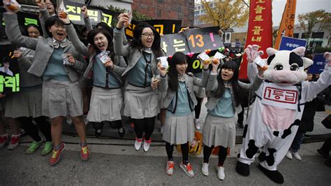 South Korea falls silent for college entrance exams — but students still feel the pressure ...