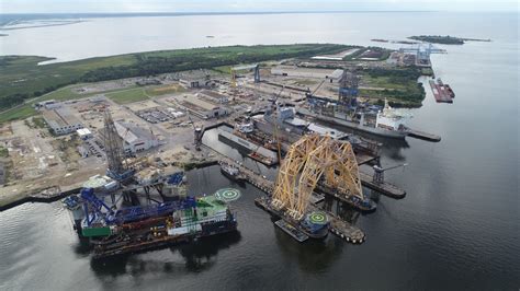 largest dry dock facilities - Alabama Shipyard Mobile Bay American ...