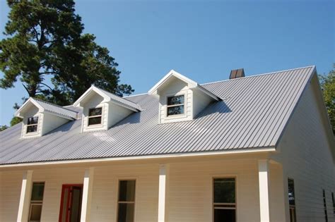 U-Panel Exposed Fastener Metal Panels for Walls and Roofs | McElroy Metal