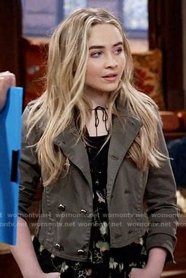 Maya Hart Outfits & Fashion on Girl Meets World | Sabrina Carpenter