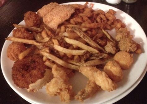 Exploring the Clarksville Food Scene: The Catfish House - ClarksvilleNow.com