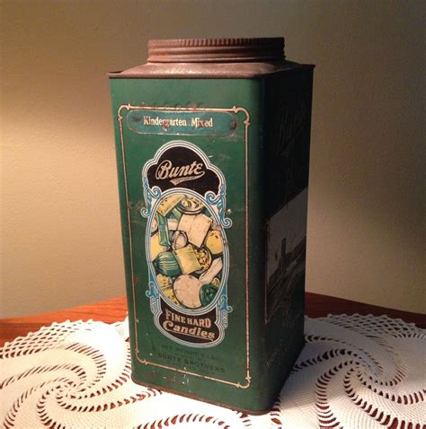 Vintage Bunte World Famous Candies tin from 1923 by FromTheSeller on Etsy Vintage Tins, Vintage ...