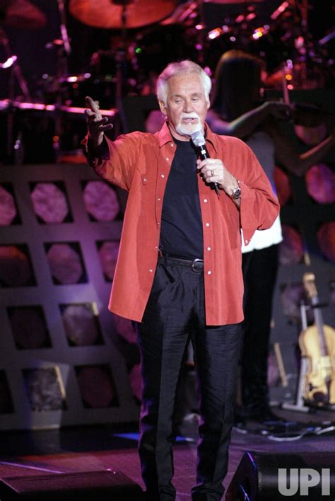 Photo: KENNY ROGERS IN CONCERT - MIA2005032405 - UPI.com